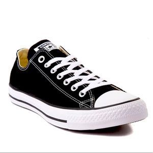 NIB black Converse Chuck Taylors low top chucks 7.5